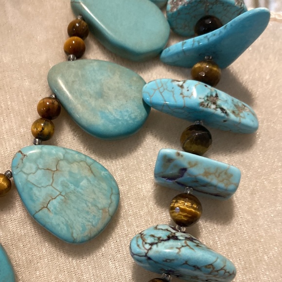 Howlite/Magnesite/Tigers Eye - Picture 4 of 12